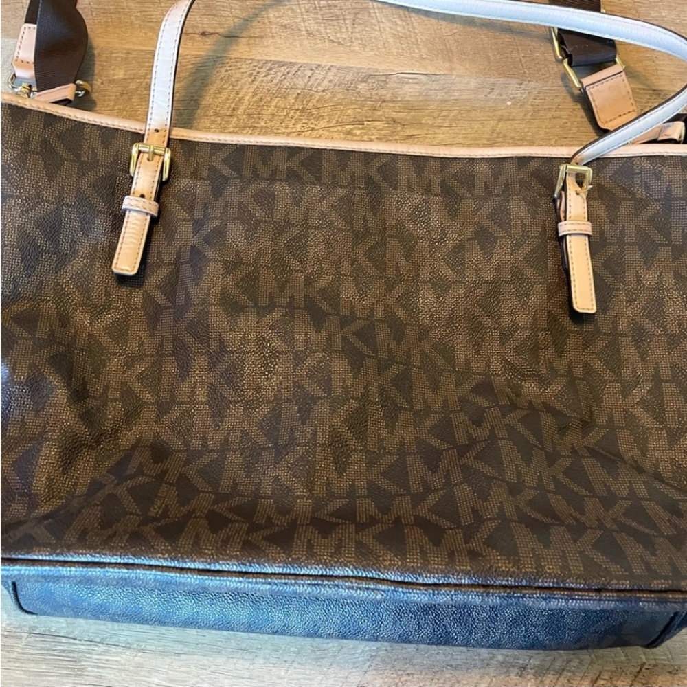 Michael Kors Leather Bag/Tote (large) - Picture 5 of 8